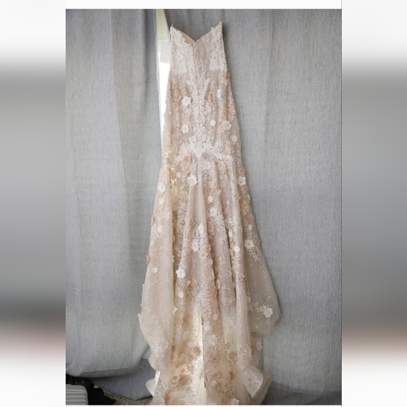 Eva Lendel "Santa" Wedding Dress ABSOLUTELY STUNNING - Picture 7 of 13